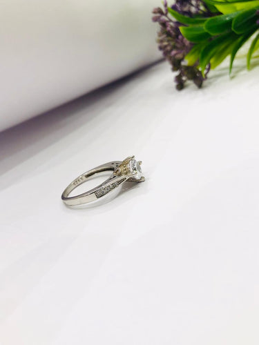 925 Round Stone Band Ring